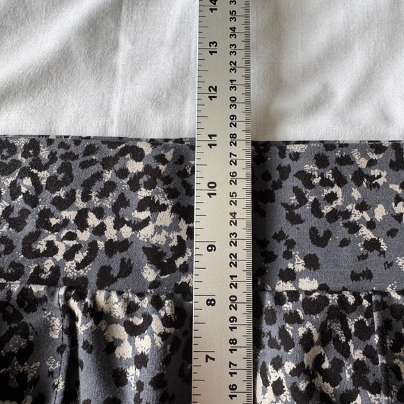 Seven7 Women's Pull On Multicolor Leopard Print Leggings High Rise Small Stretch - Picture 10 of 13